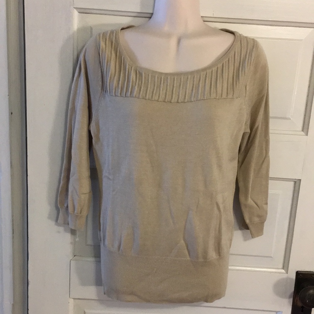 New York & Co Tan 3/4 sleeve sweater M